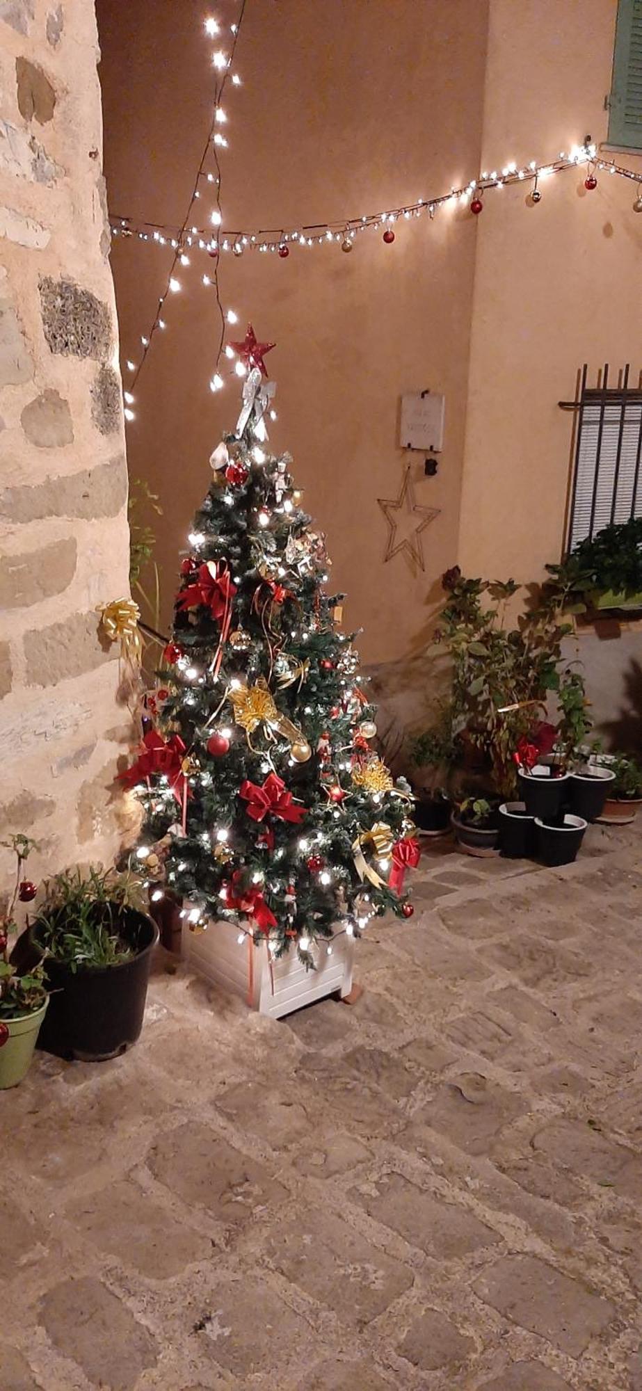 Gite Des Remparts Luceram Bagian luar foto